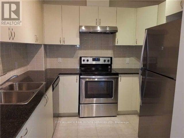 512 - 2522 Keele Street — photo 14 of 26