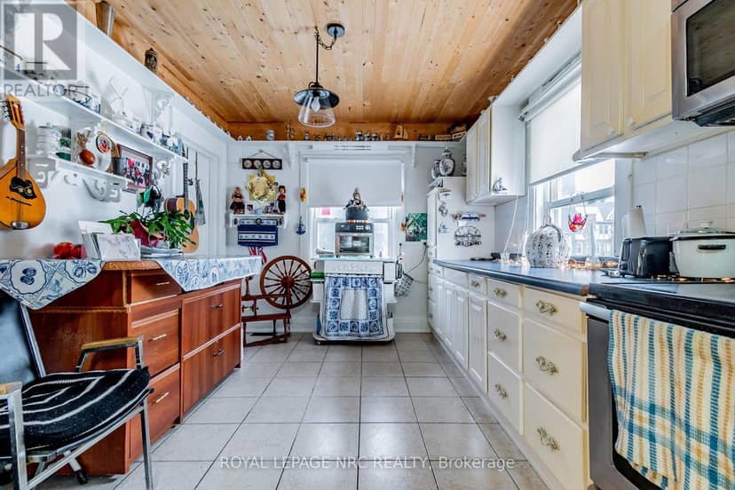 6490 Thorold Stone Road — photo 27 of 40