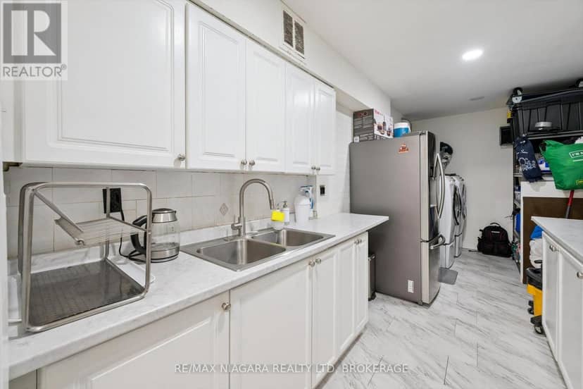 2306 - 340 Dixon Road — photo 10 of 20