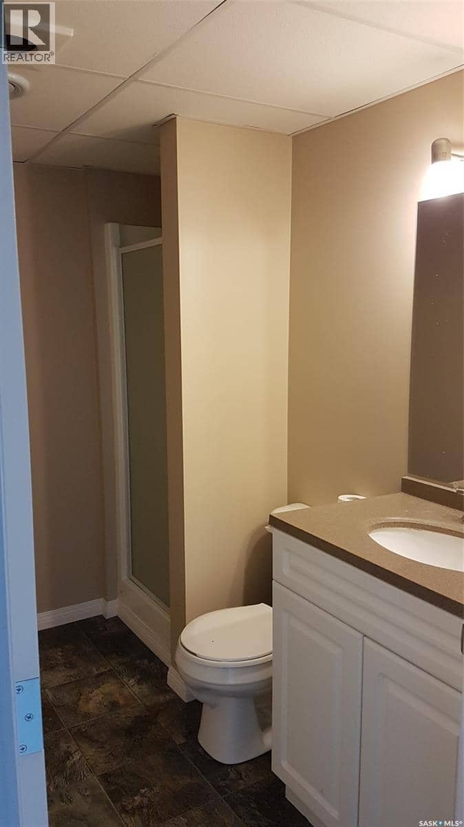 1 201 Carlyle AVENUE — photo 12 of 20