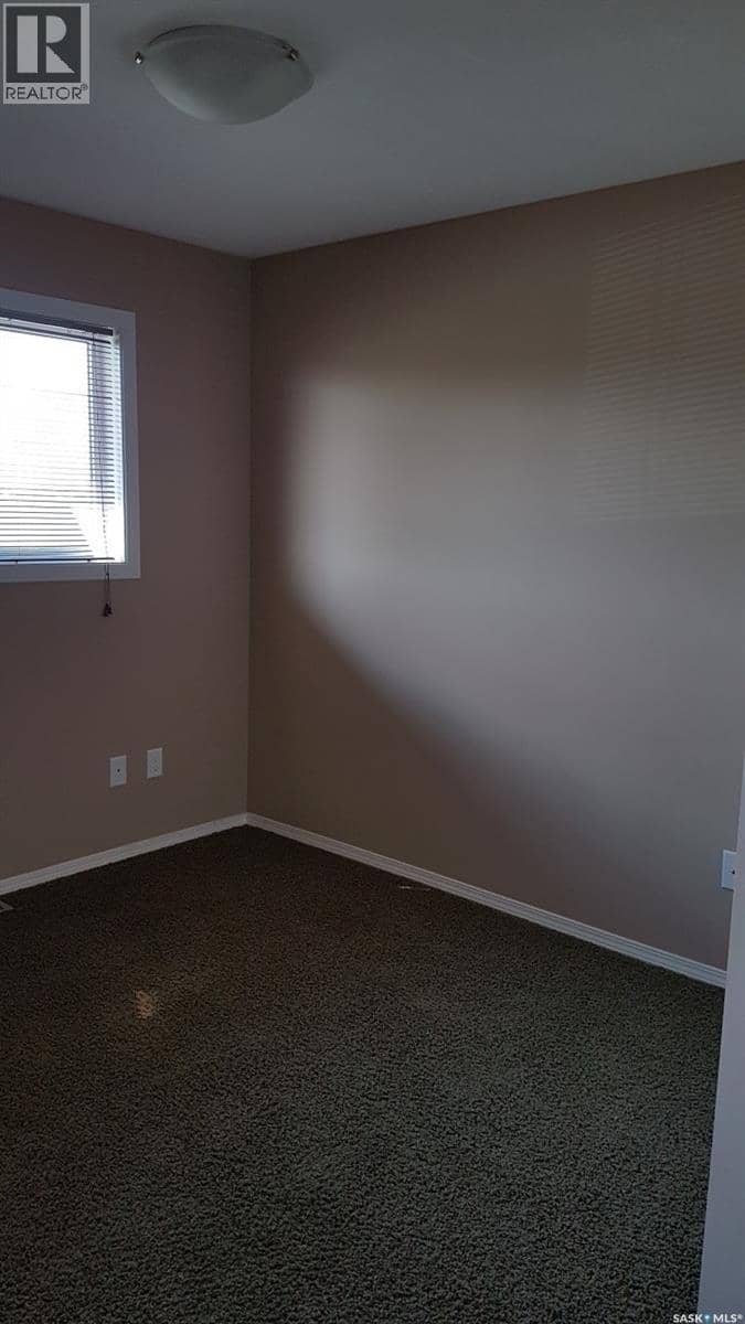 1 201 Carlyle AVENUE — photo 17 of 20