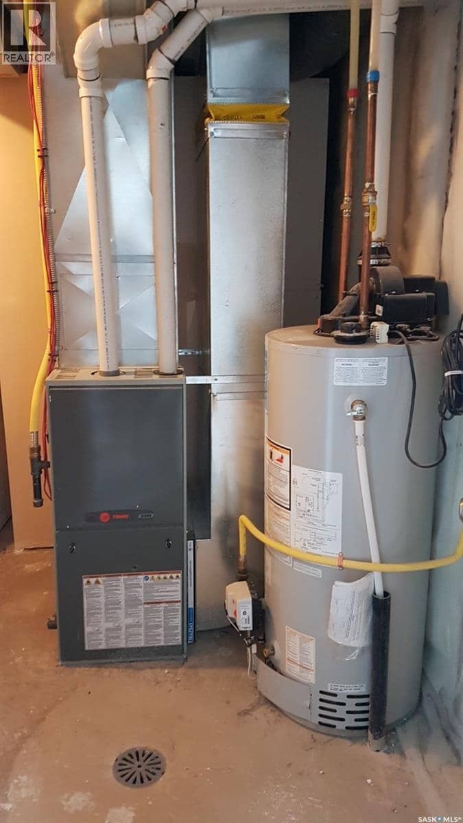 1 201 Carlyle AVENUE — photo 18 of 20