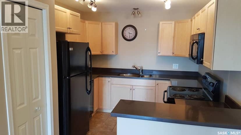 1 201 Carlyle AVENUE, Carlyle, photo 5