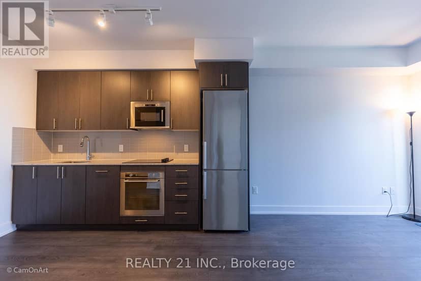 2413 - 2550 Simcoe Street N — photo 3 of 27