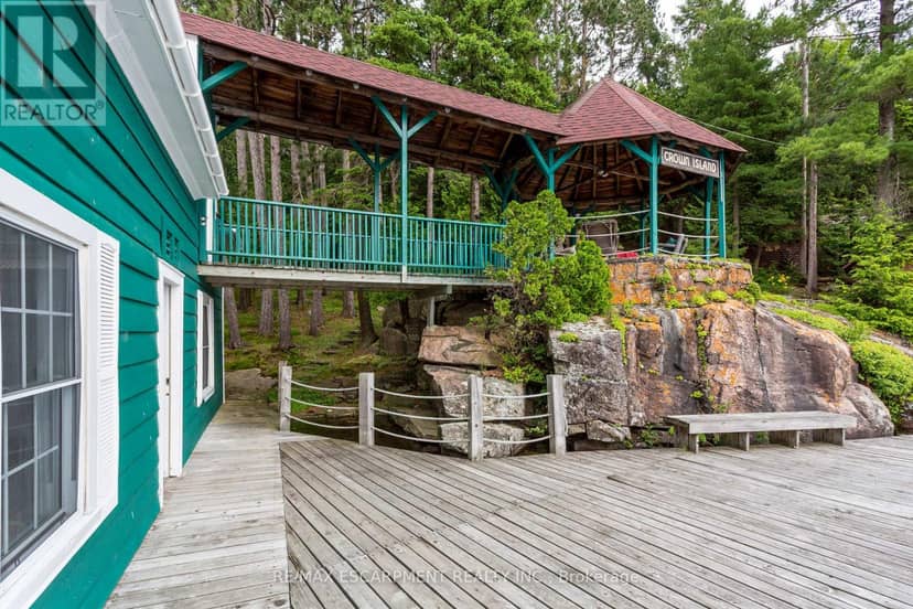 0 Crown Island Island — photo 10 of 40