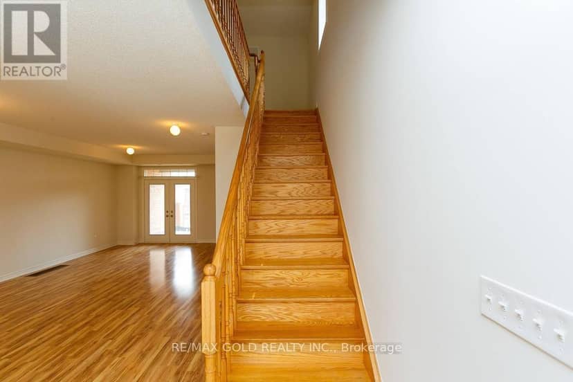 137 Inspire Boulevard — photo 8 of 12