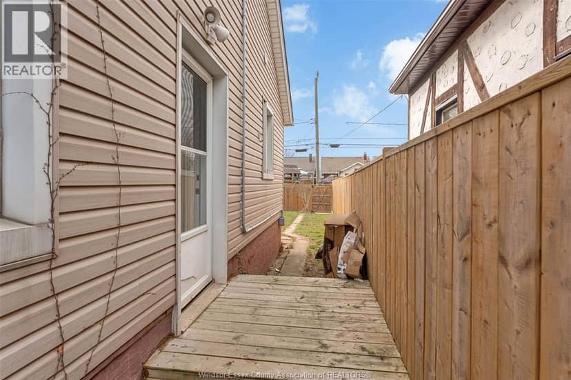 1771 Windermere ROAD — photo 5 of 38