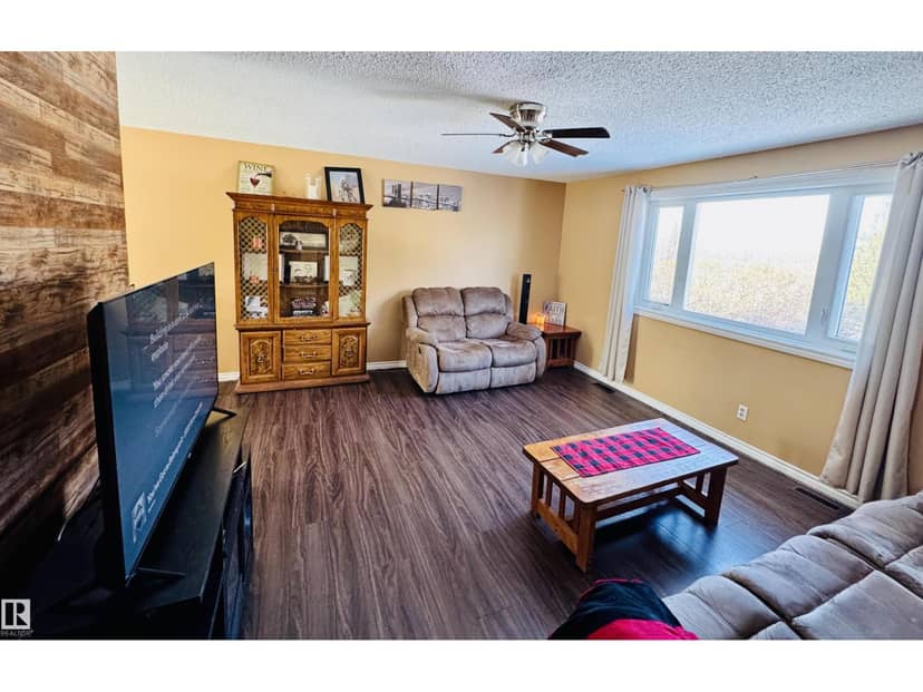 351 58532 RR 113, Rural St. Paul County, photo 7