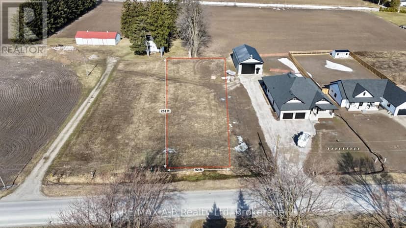 3180 RD 122, Perth South