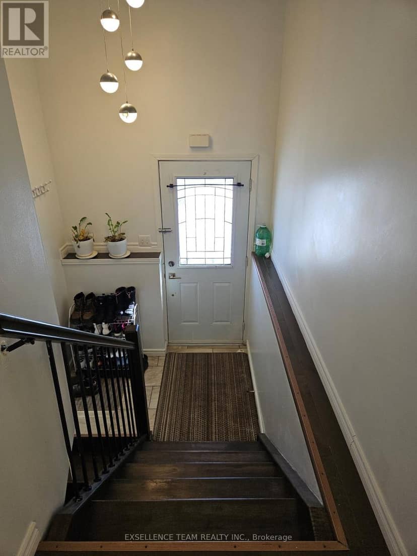 2 Bellamy Street — photo 12 of 40