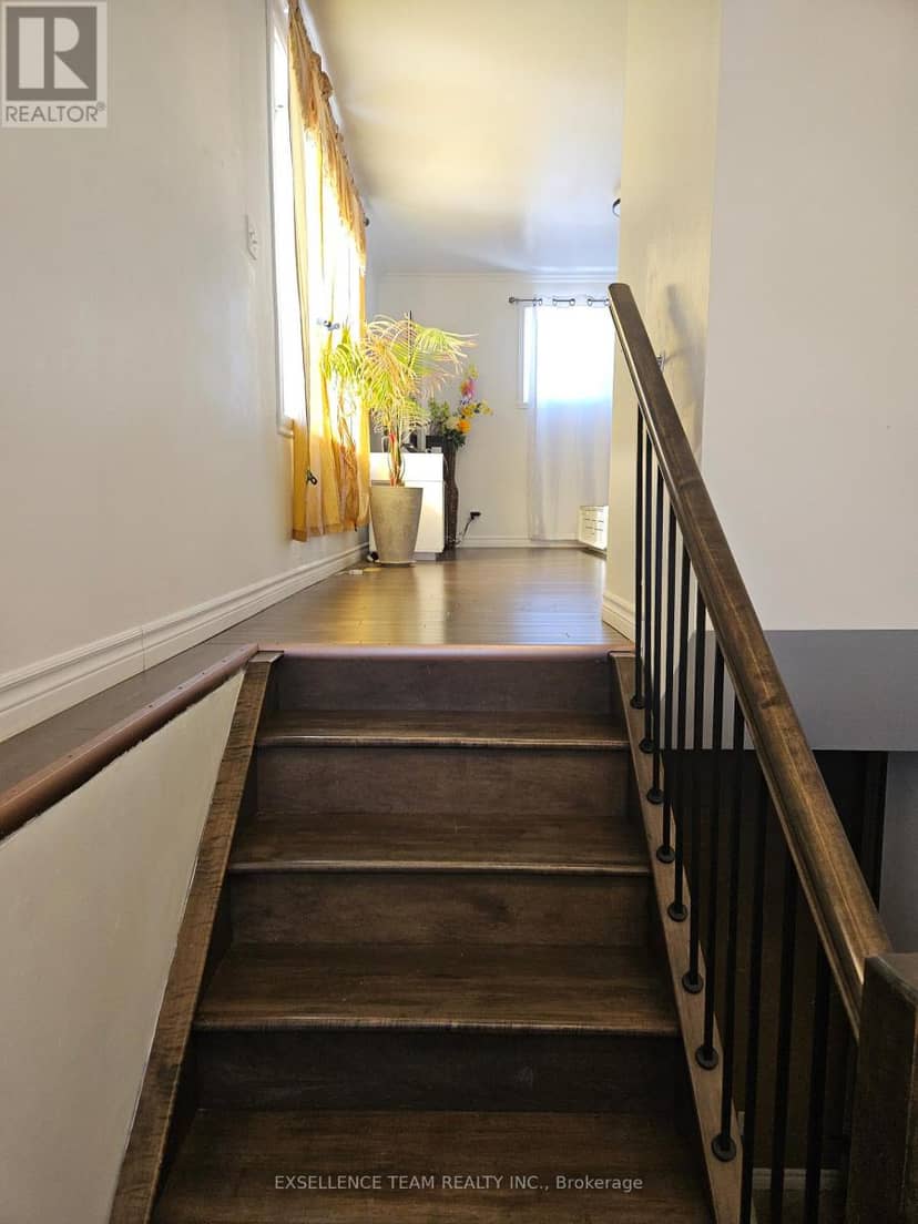 2 Bellamy Street — photo 9 of 40