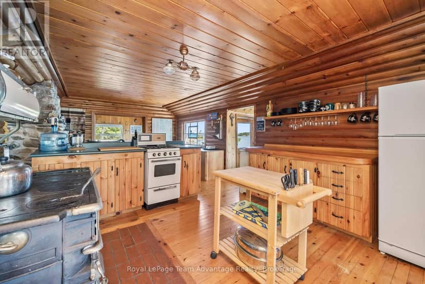 3 57C Island — photo 7 of 27