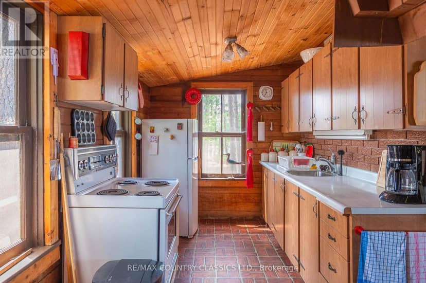 22 Chandos Lk Balmer Island — photo 13 of 40