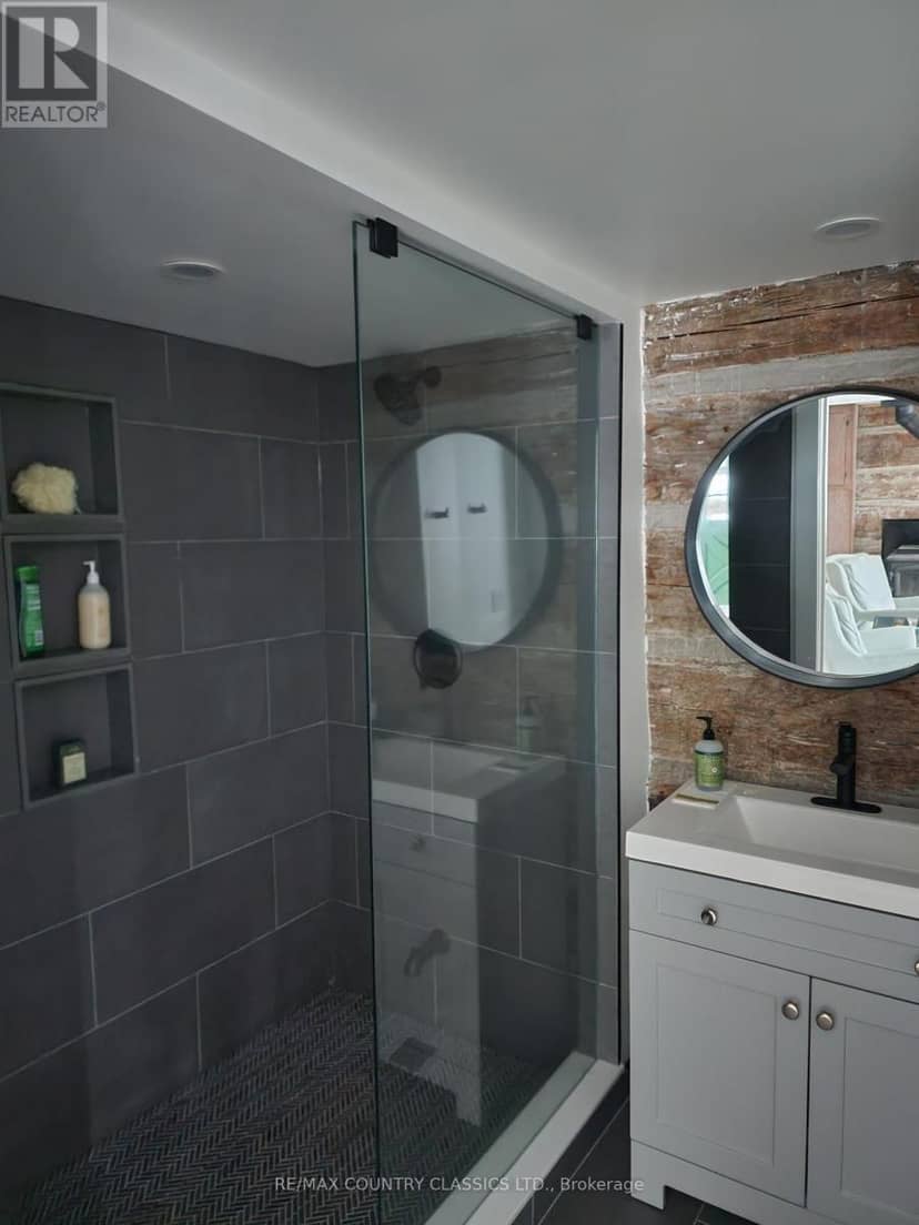24 Daniels Lane — photo 17 of 30