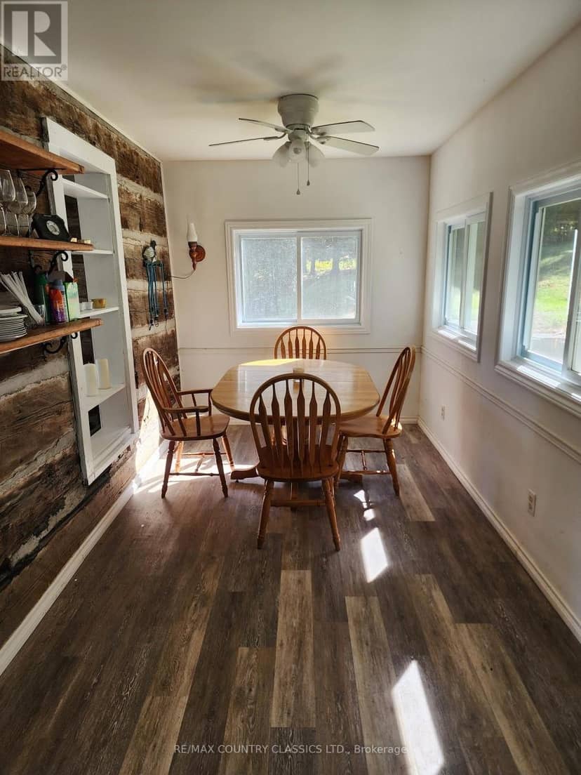 24 Daniels Lane — photo 5 of 30