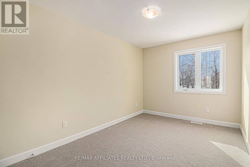 355 Voyageur Place — photo 12 of 19