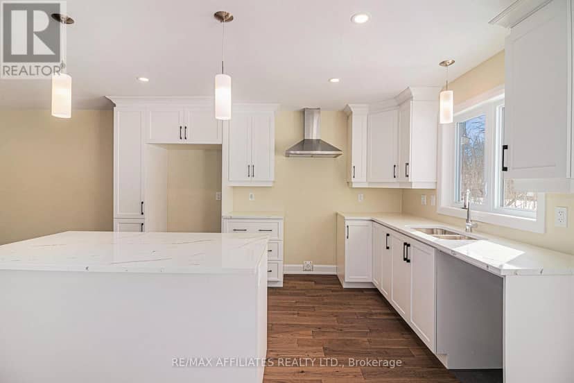 355 Voyageur Place, Russell, photo 8