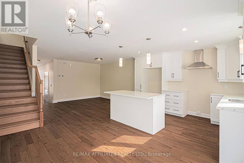 351 Voyageur Place, Russell, photo 5
