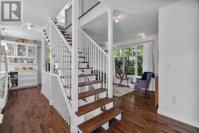 10 Pine Street — photo 8 of 40