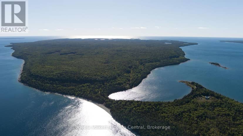Fitzwilliam Island — photo 3 of 24