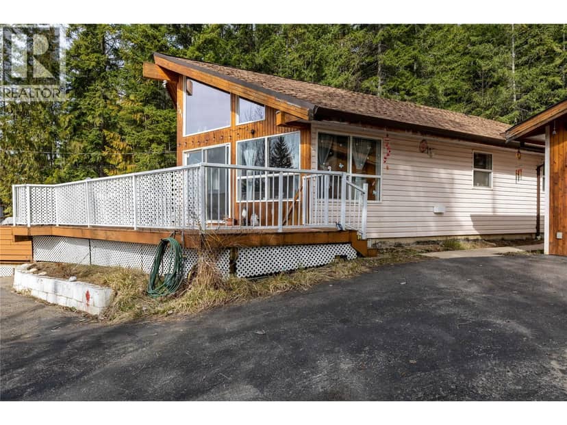 7241 Estate Place, Anglemont