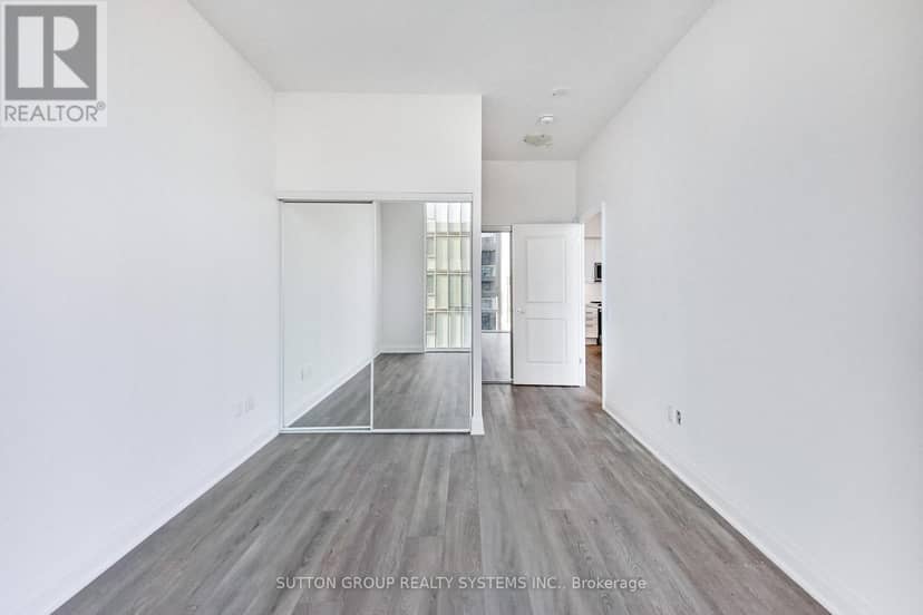 1704 - 10 Gatineau Drive — photo 21 of 27