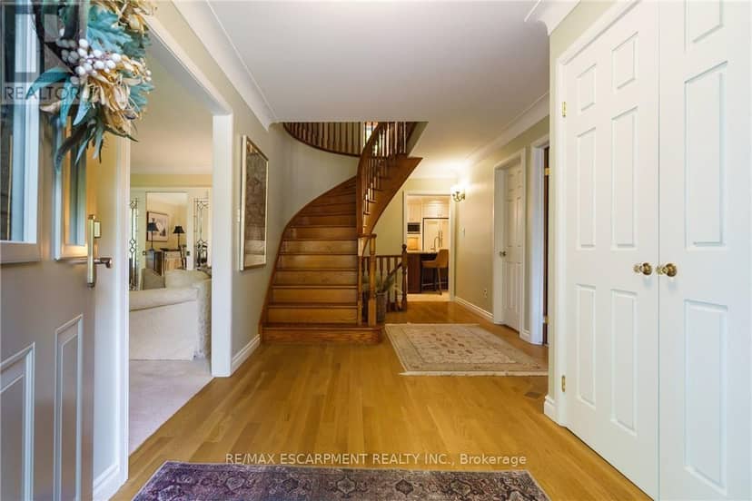 373 Brookview Court — photo 5 of 40