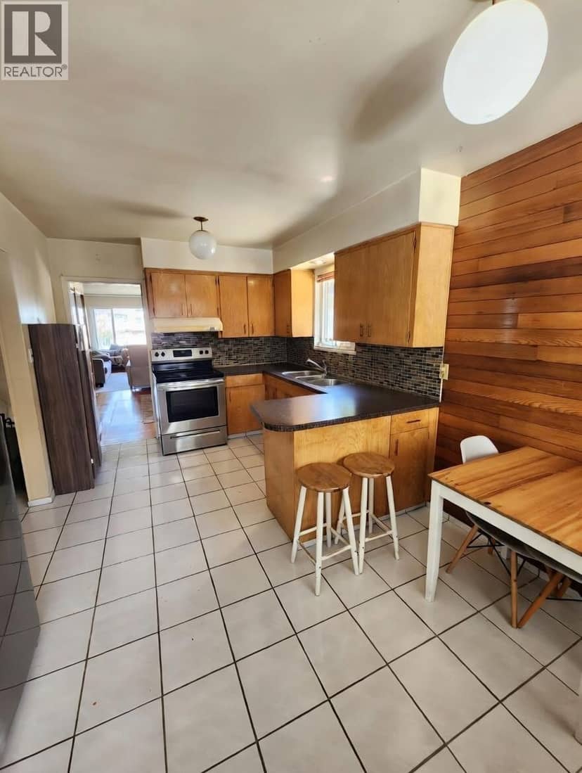 3312 QUEENS AVENUE, Vancouver, photo 6