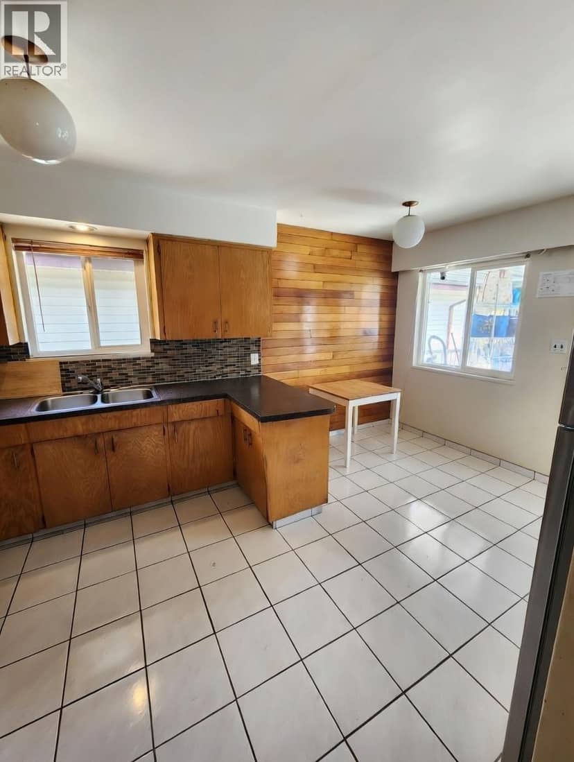3312 QUEENS AVENUE, Vancouver, photo 5