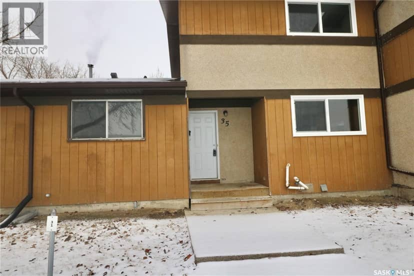 35 Mackenzie WAY, Regina