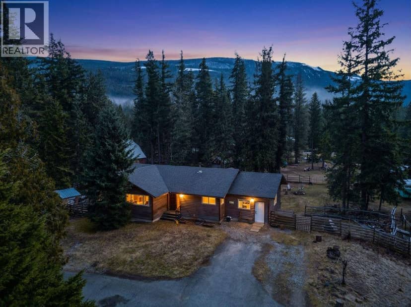 4198 Malakwa Road, Malakwa