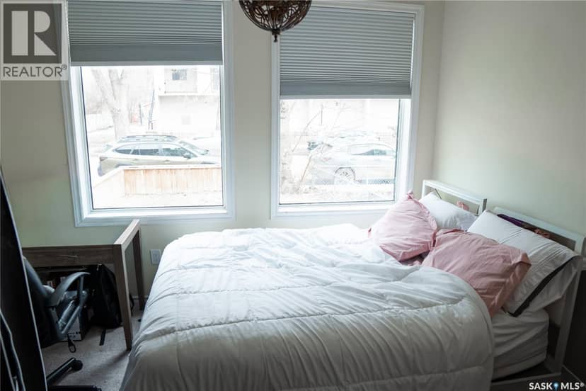 2128 Osler STREET — photo 14 of 35
