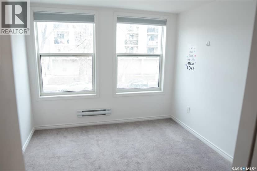 2128 Osler STREET — photo 16 of 35