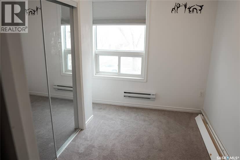 2128 Osler STREET — photo 17 of 35