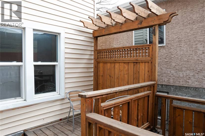 2128 Osler STREET — photo 34 of 35