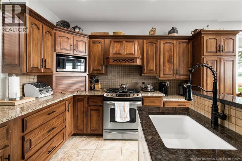 298 Pointe Des Georges — photo 13 of 40