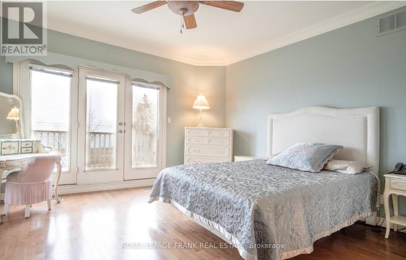 2940 Lakeview Boulevard — photo 19 of 26