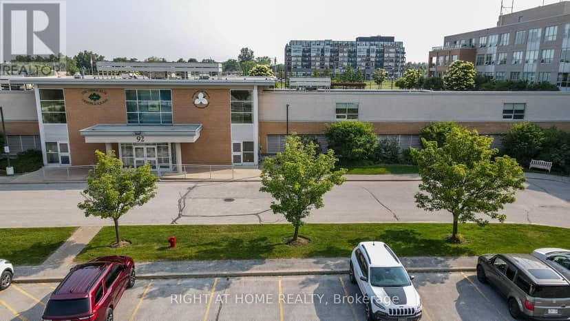 312 - 90 Dean Avenue — photo 7 of 38