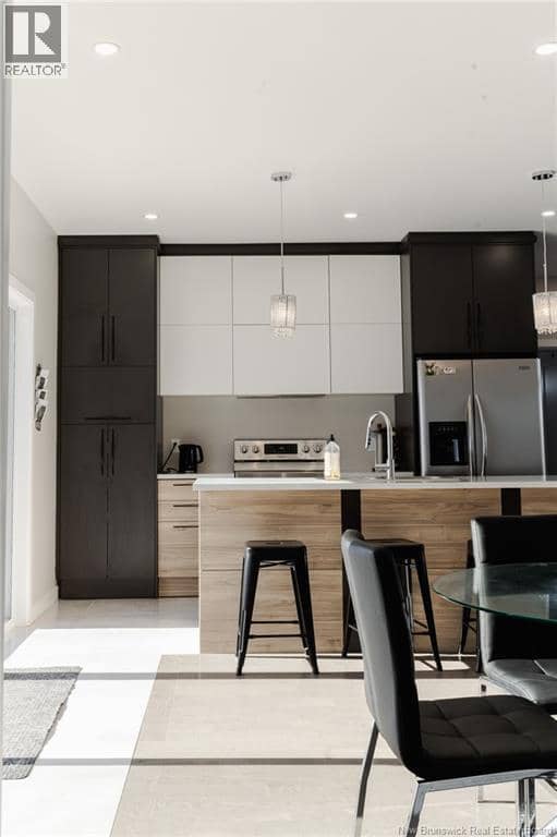 48 Mgr-Roy Avenue — photo 12 of 40