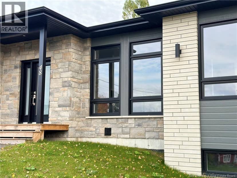 48 Mgr-Roy Avenue, Edmundston, photo 2
