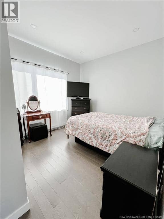 48 Mgr-Roy Avenue — photo 37 of 40