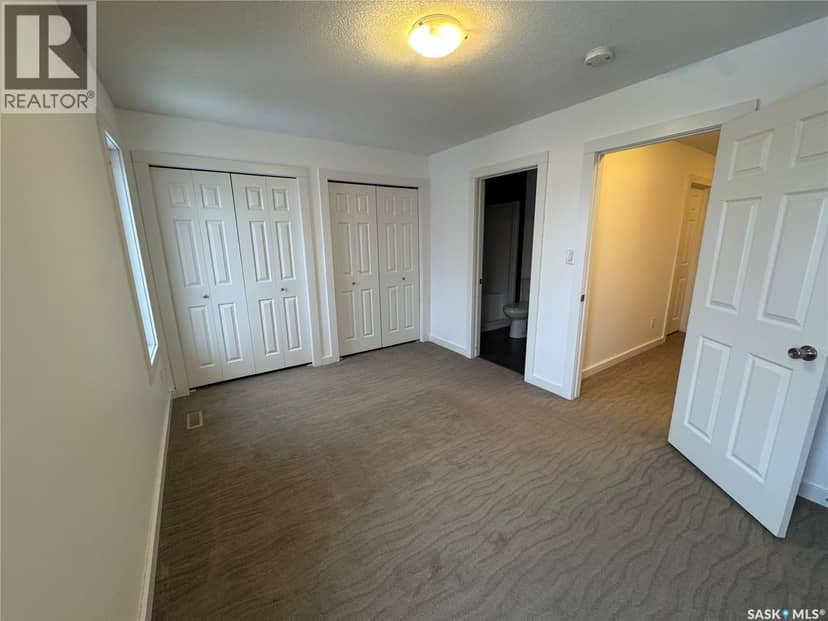 527 Alexandra STREET — photo 14 of 24