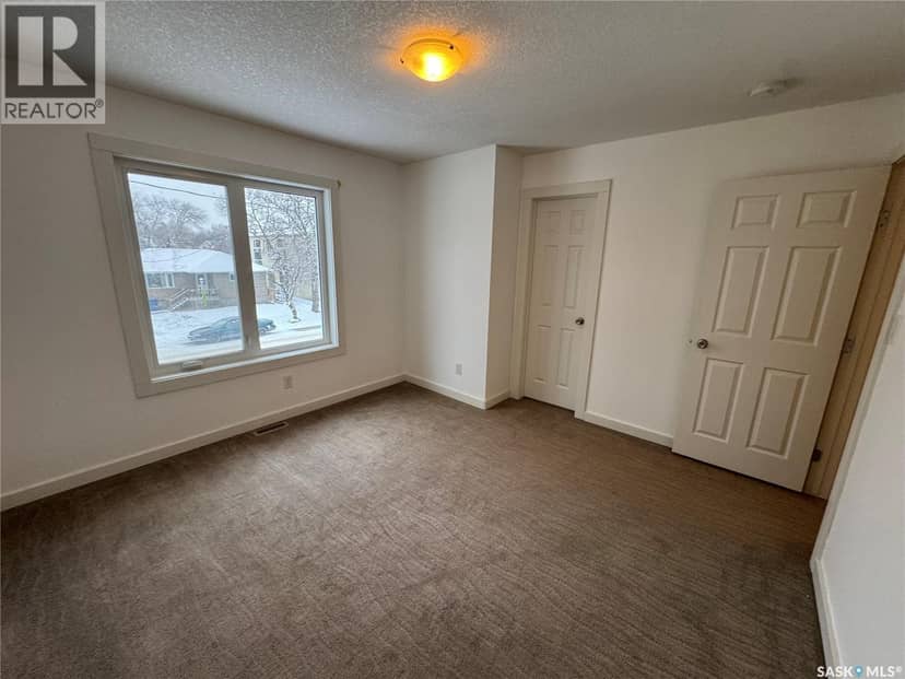 527 Alexandra STREET — photo 17 of 24