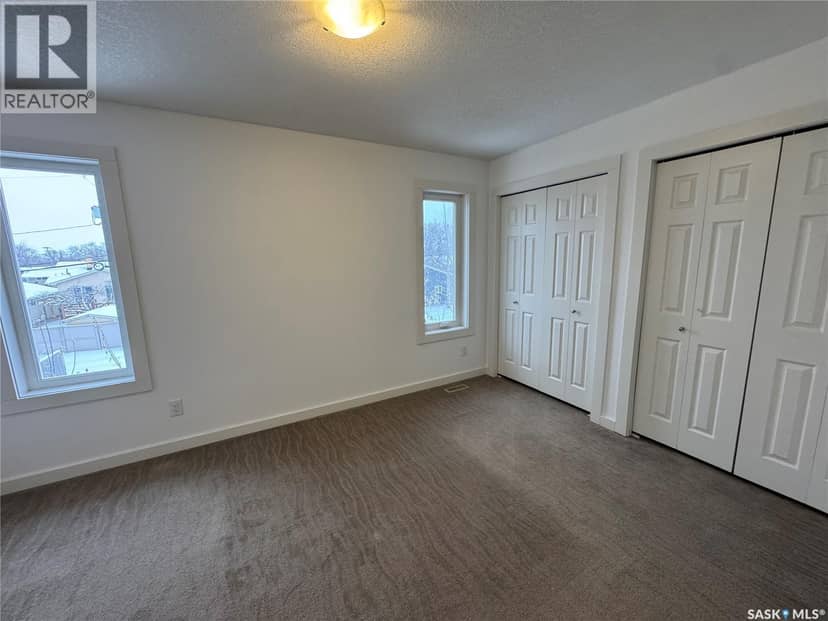527 Alexandra STREET — photo 19 of 24