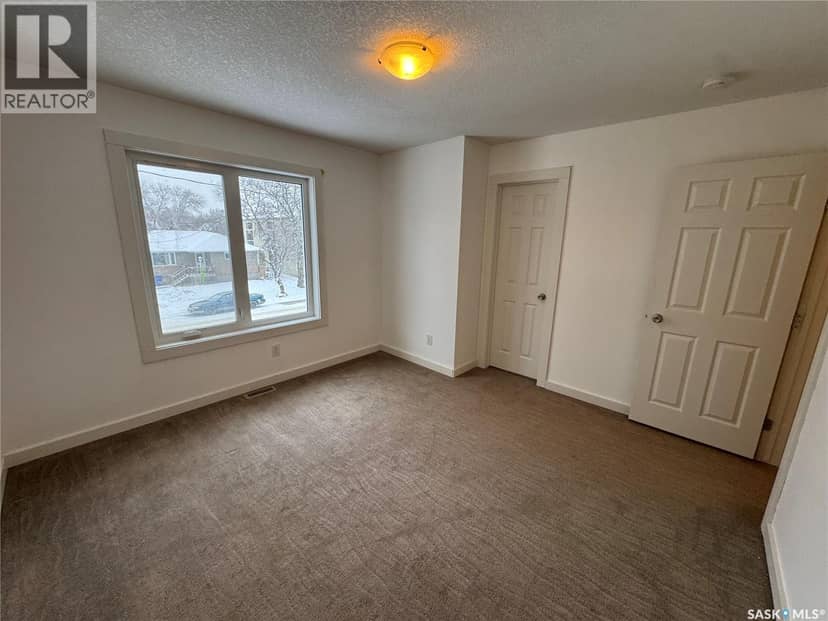 527 Alexandra STREET — photo 20 of 24