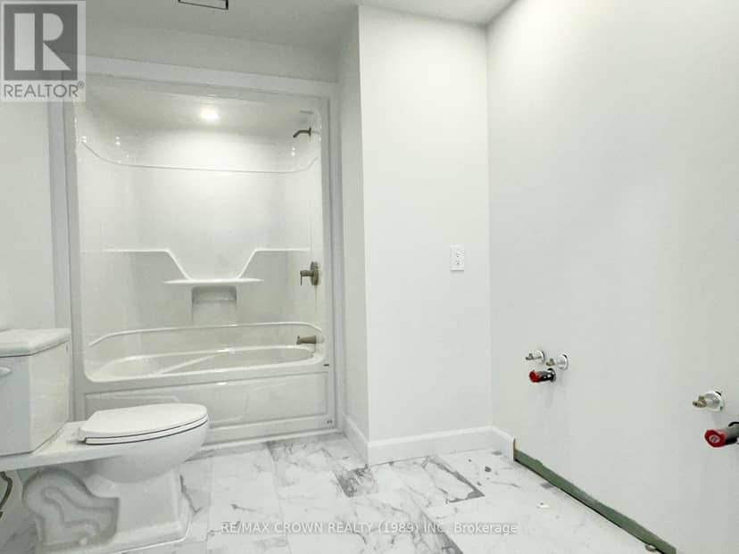 20 Golf Street — photo 15 of 40