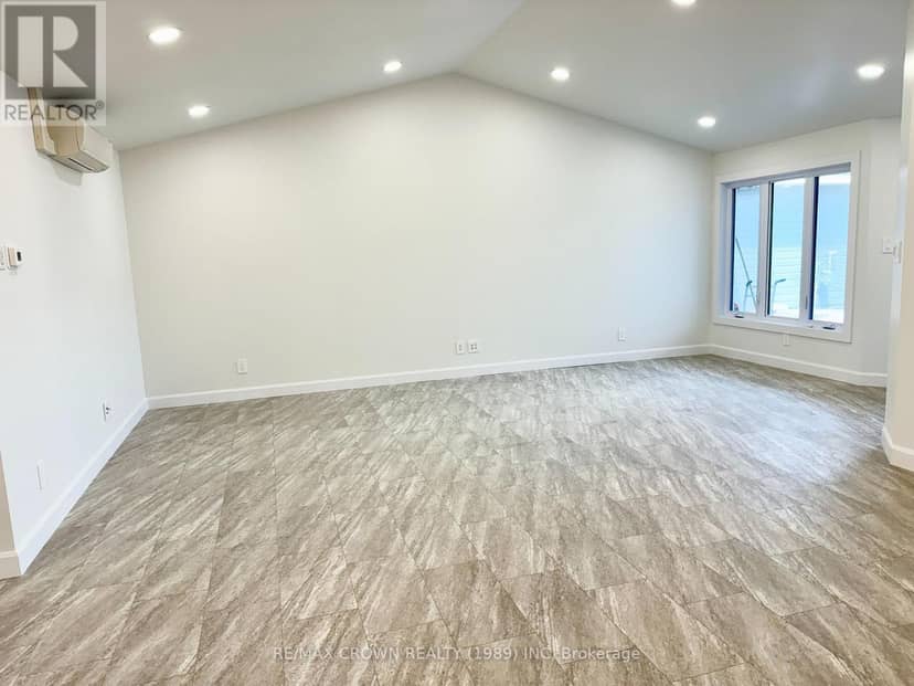 22 Golf Street — photo 7 of 40