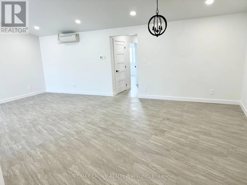 24 Golf Street — photo 10 of 39