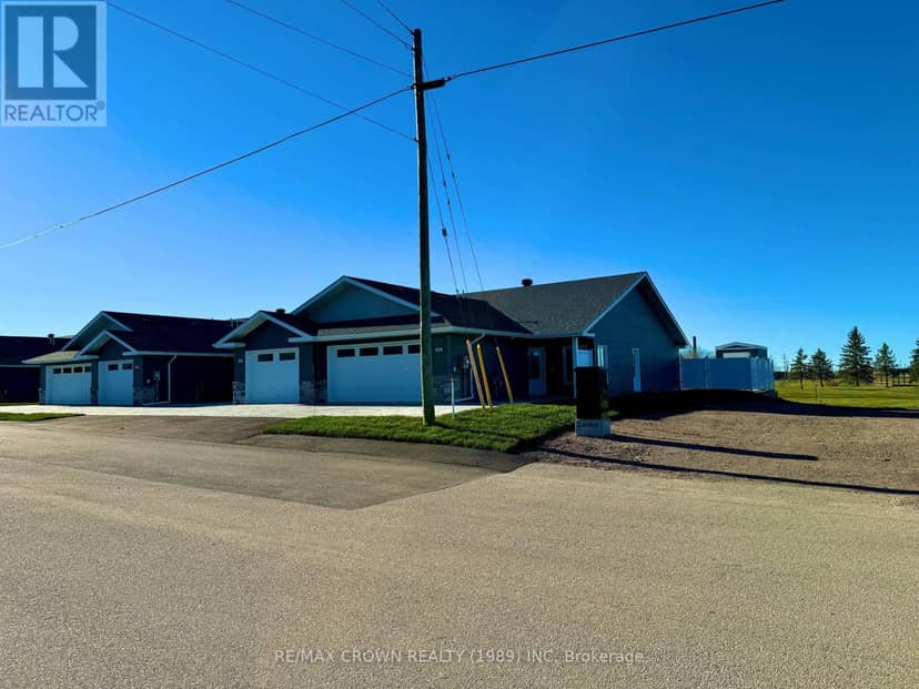 26 Golf Street — photo 2 of 40
