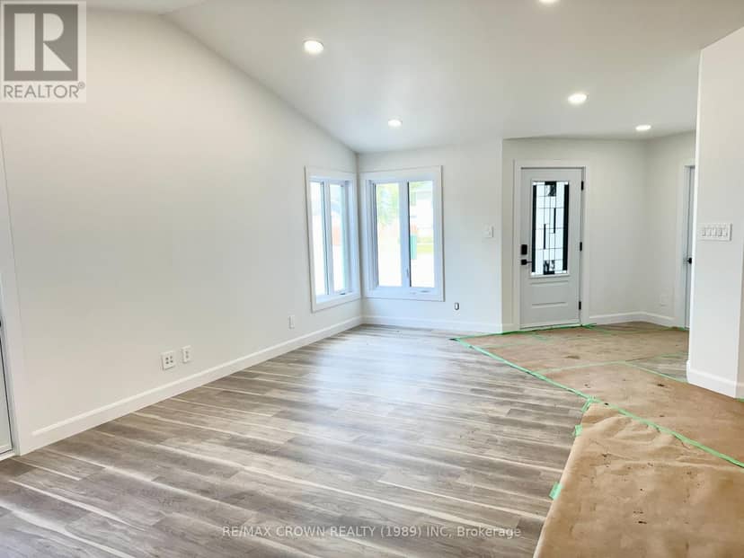 26 Golf Street — photo 7 of 40